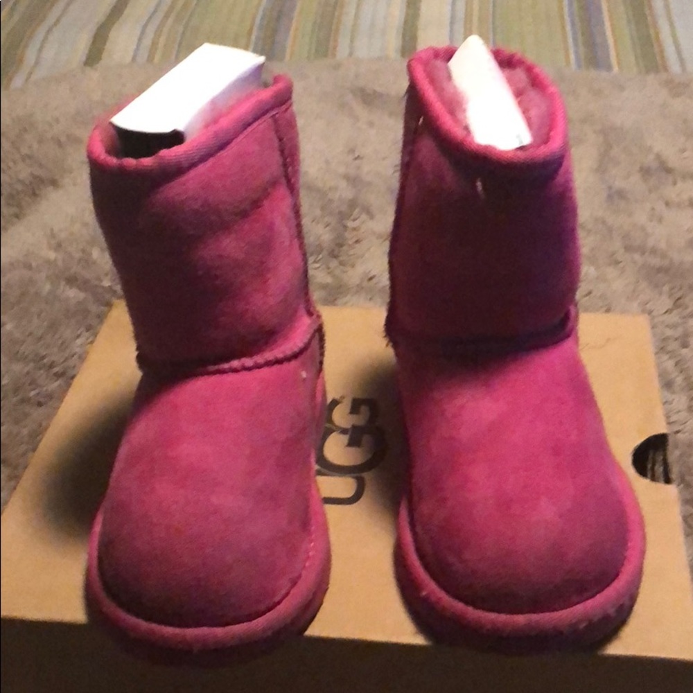 Uggs toddler boots